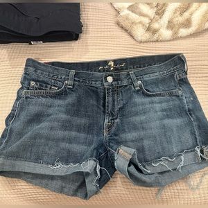 Seven for all mankind Jean short